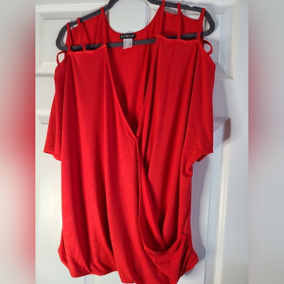 VENUS Tops - Venus faux wrap top size 1X Red